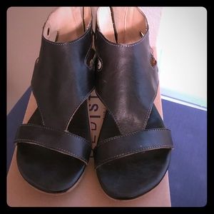 Bed Stu Soto size 9 Sandals